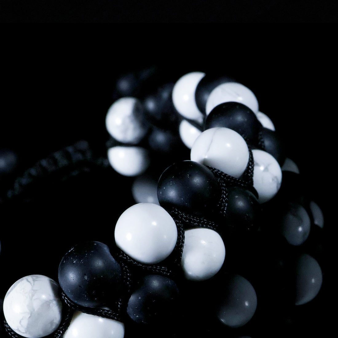 Monochrome Matrix Woven Bracelet – Black Onyx & White Howlite Edition8