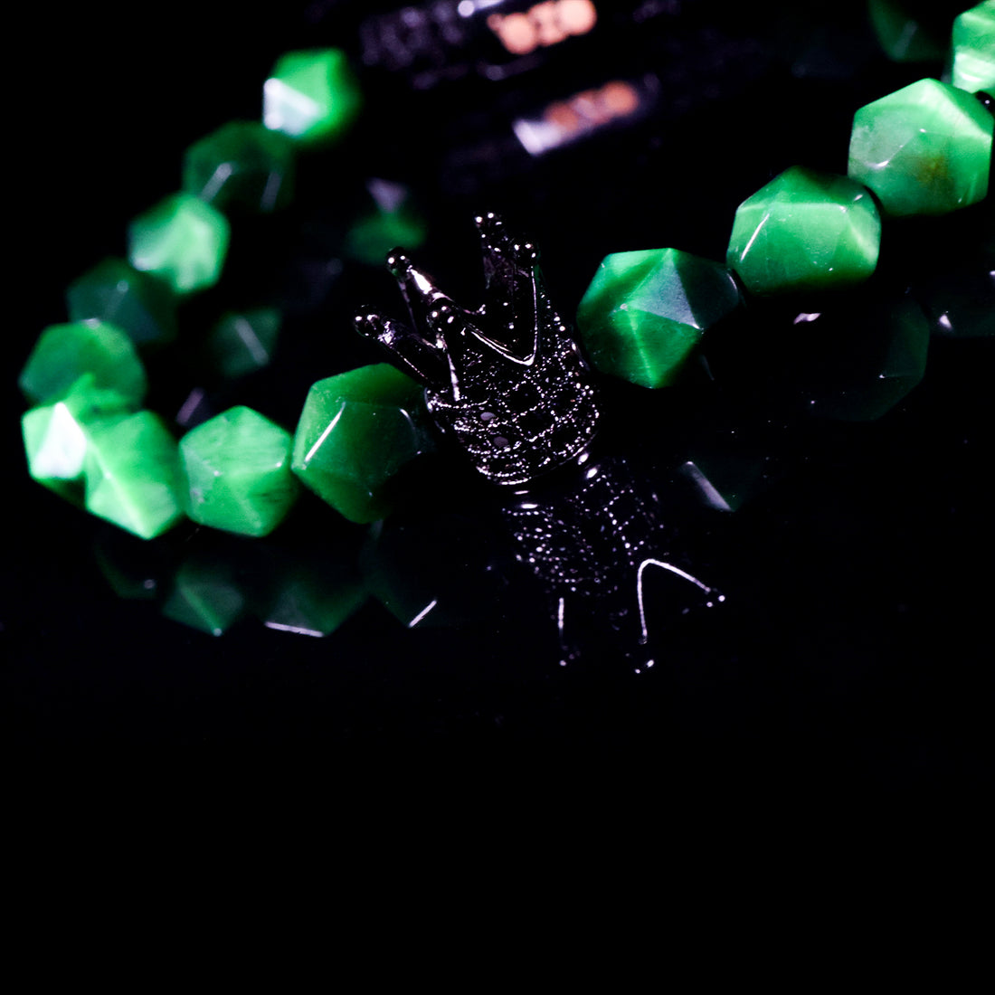 Crown Diamond-Cut Green Stone Bracelet