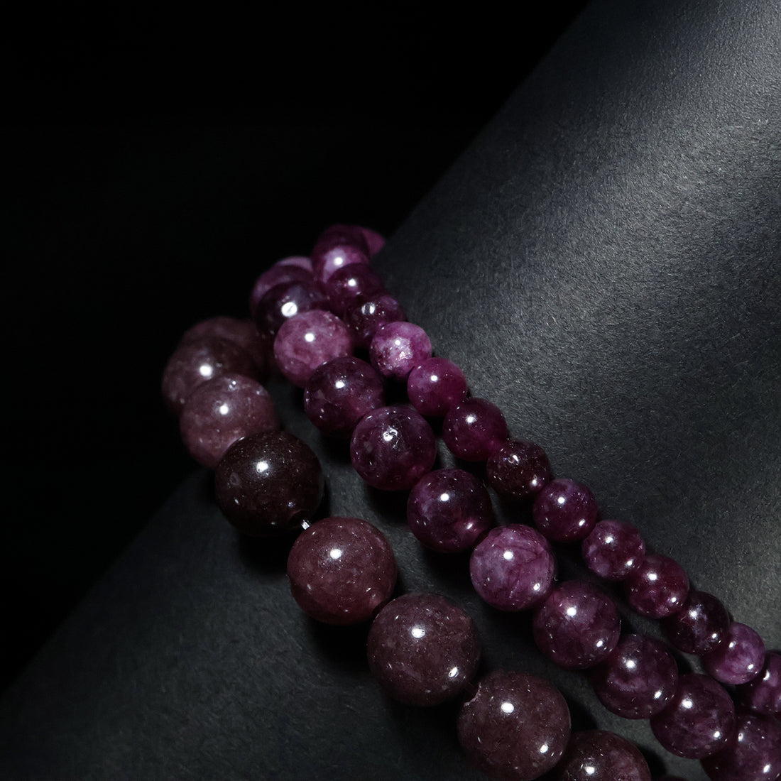 Burgundy Obsidian — Signature Stack